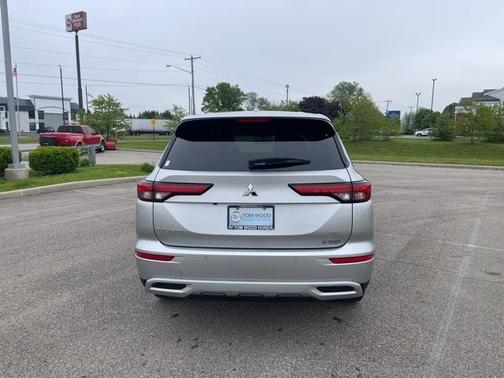 2024 Mitsubishi Outlander SE Black Edition