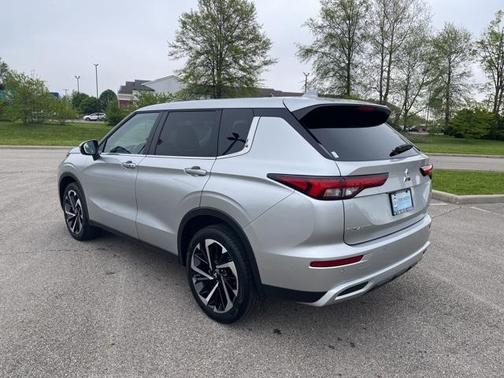 2024 Mitsubishi Outlander SE Black Edition