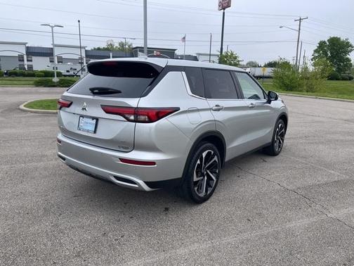 2024 Mitsubishi Outlander SE Black Edition