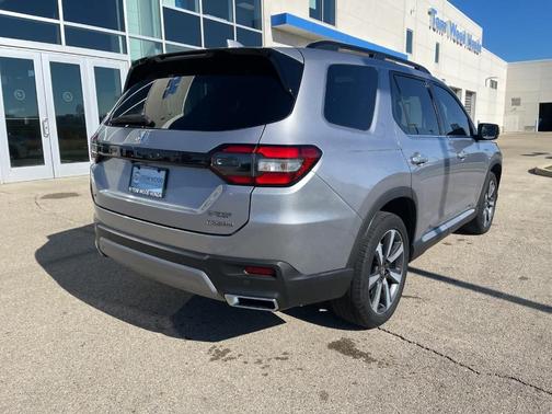 2023 Honda Pilot Touring