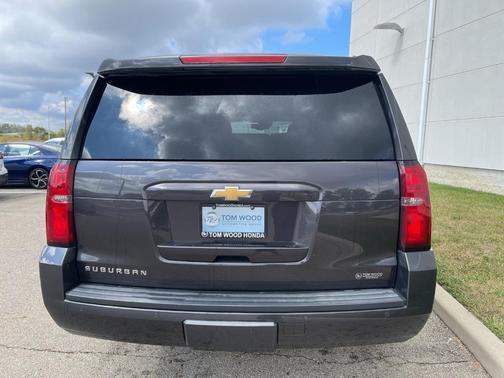 2016 Chevrolet Suburban LT