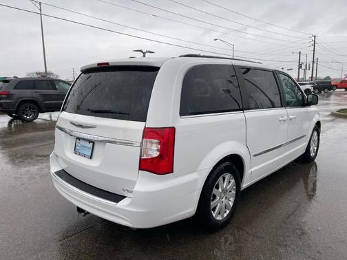2015 Chrysler Town & Country Touring