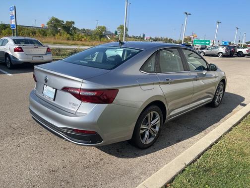 2024 Volkswagen Jetta 1.5T SE