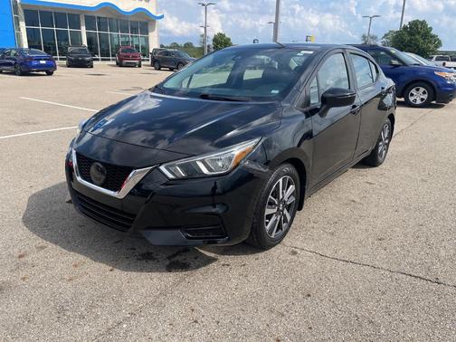 Black 2021 Nissan Versa 1.6 SV