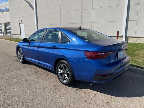 2024 Volkswagen Jetta 1.5T SE