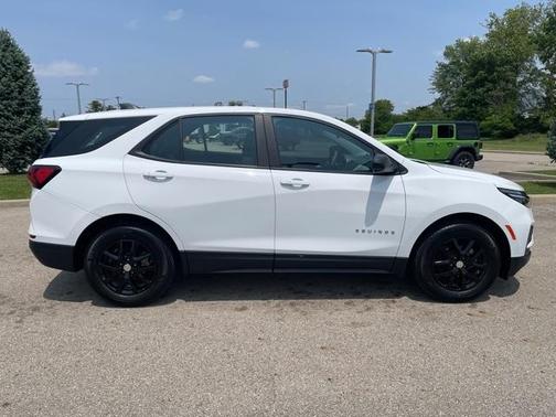 2022 Chevrolet Equinox LS