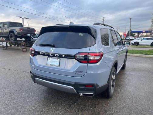 Sonic Gray Pearl 2026 Honda Pilot Elite