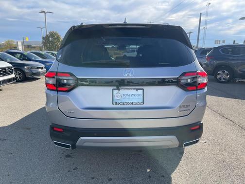 2025 Honda Pilot Touring