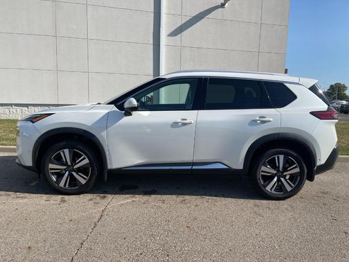2022 Nissan Rogue SL