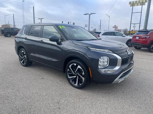 2024 Mitsubishi Outlander SE