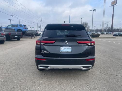 2024 Mitsubishi Outlander SE
