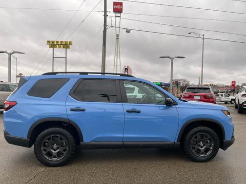 2024 Honda Pilot TrailSport