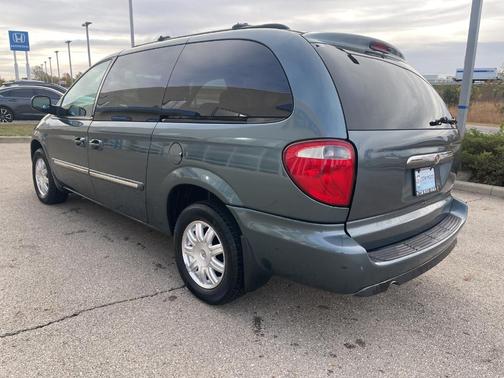 2006 Chrysler Town & Country Touring