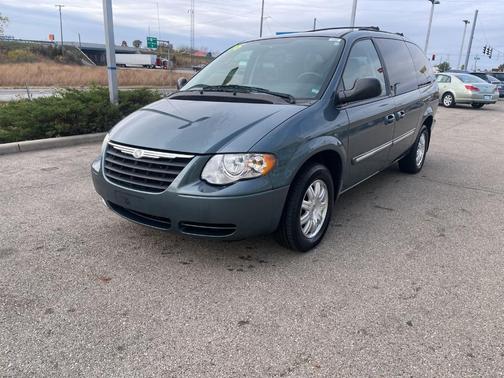 2006 Chrysler Town & Country Touring