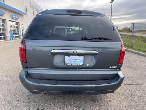 2006 Chrysler Town & Country Touring