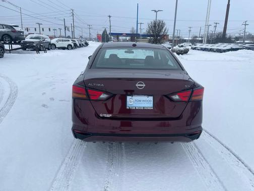 2024 Nissan Altima 2.5 SV