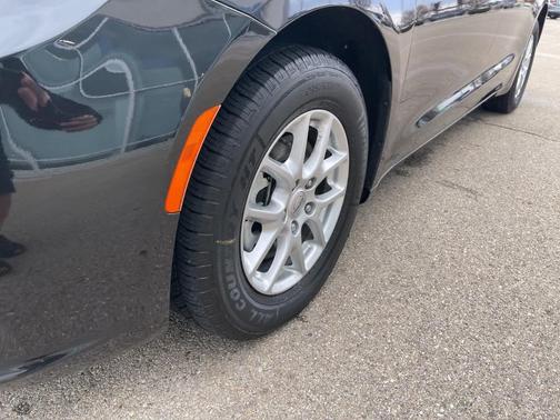 2021 Chrysler Pacifica Touring-L