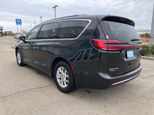 2021 Chrysler Pacifica Touring-L