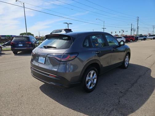 Modern Steel Metallic 2025 Honda HR-V LX