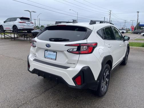 Crystal White Pearl 2024 Subaru Crosstrek Premium