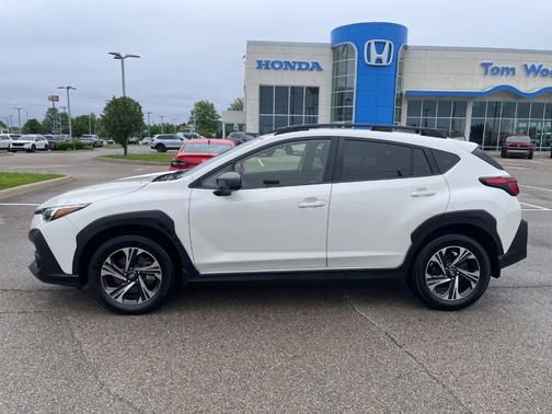 Crystal White Pearl 2024 Subaru Crosstrek Premium