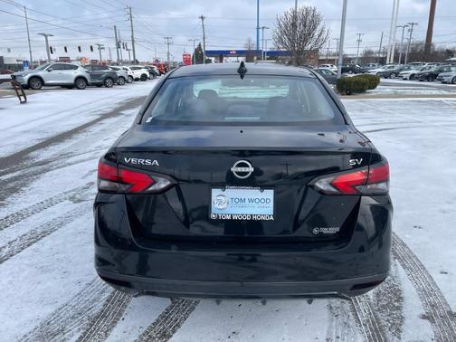 2023 Nissan Versa 1.6 SV