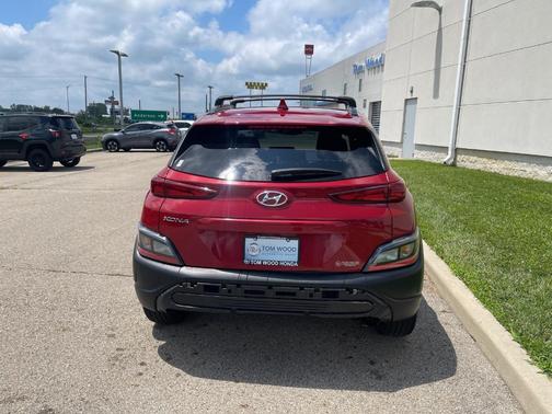 2022 Hyundai KONA SEL