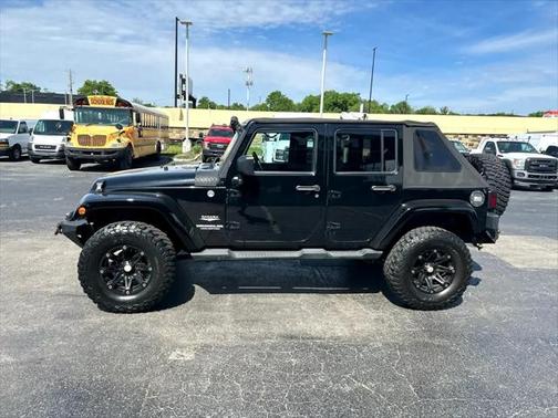 2013 Jeep Wrangler Unlimited Sahara