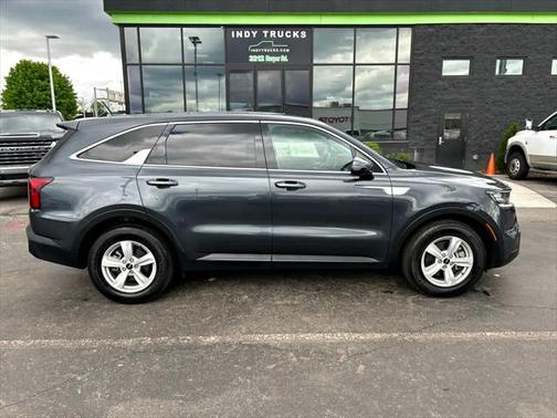 2023 Kia Sorento LX