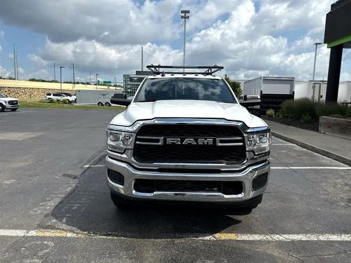 2022 RAM 2500 Tradesman Crew Cab 4x4 6'4' Box