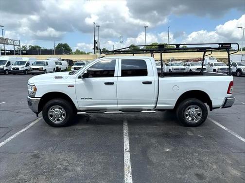 2022 RAM 2500 Tradesman Crew Cab 4x4 6'4' Box