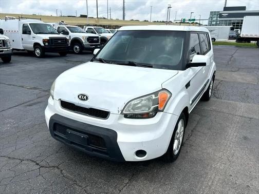 2010 Kia Soul +