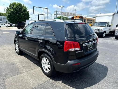 2011 Kia Sorento LX