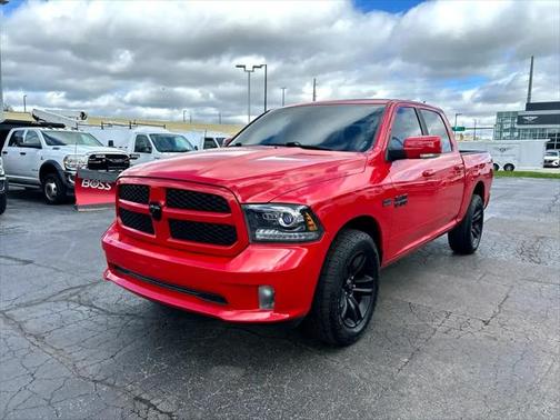 2017 RAM 1500 Night Crew Cab 4x4 5'7' Box