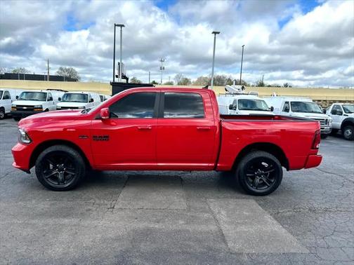 2017 RAM 1500 Night Crew Cab 4x4 5'7' Box