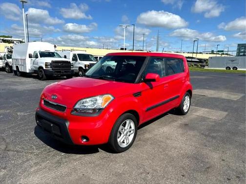 2010 Kia Soul +