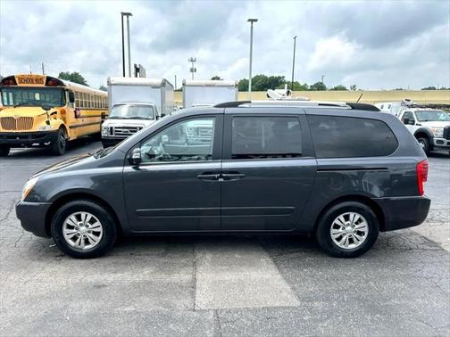 2012 Kia Sedona LX