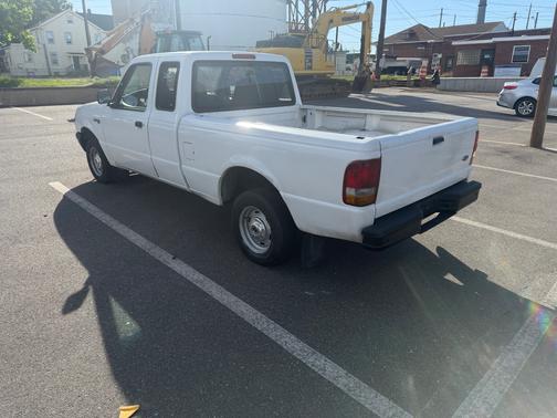White 1997 Ford Ranger