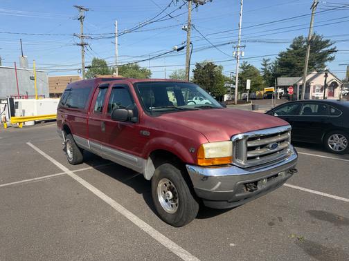 Red 2001 Ford F-250 XLT Super Duty
