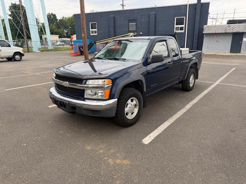 Blue 2004 Chevrolet Colorado LS
