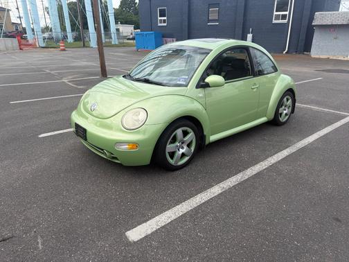green 2003 Volkswagen New Beetle GL 1.8T
