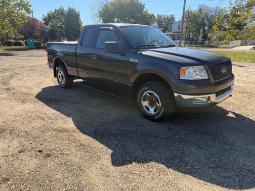 gray 2005 Ford F-150 XL SuperCab