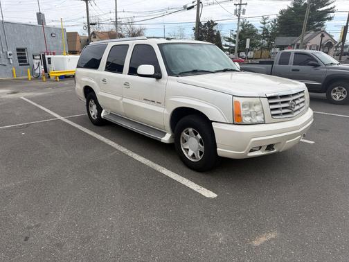 2005 Cadillac Escalade ESV Base