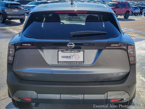 2025 Nissan Kicks SV