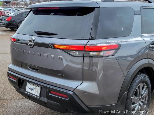 2026 Nissan Pathfinder SV