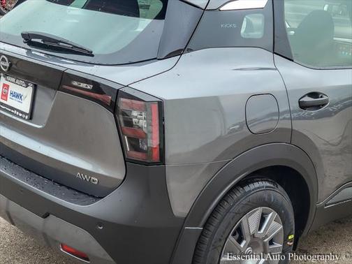 2025 Nissan Kicks S