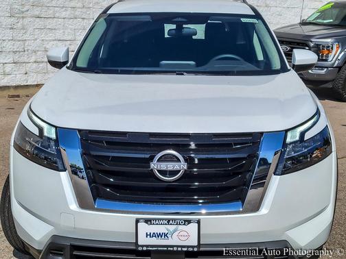 2025 Nissan Pathfinder SV 4WD