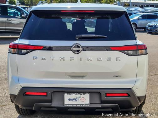 2025 Nissan Pathfinder SV 4WD