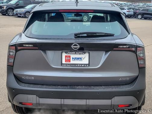 2025 Nissan Kicks S