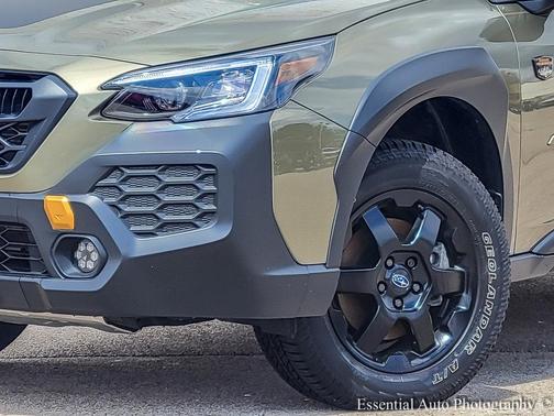 Autumn Green Metallic 2025 Subaru Outback Wilderness